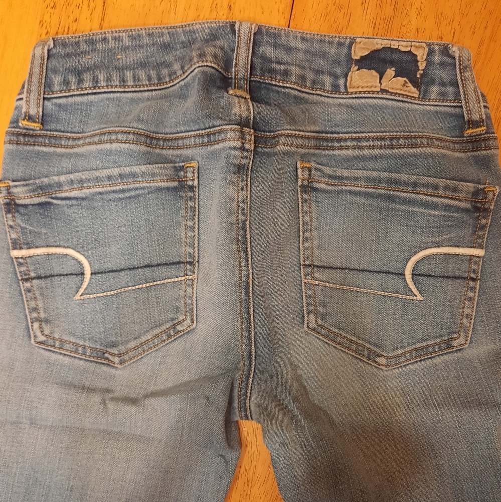 American Eagle jeggings. D33